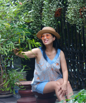 Bộ hai dây cổ tim trái cây nền xanh